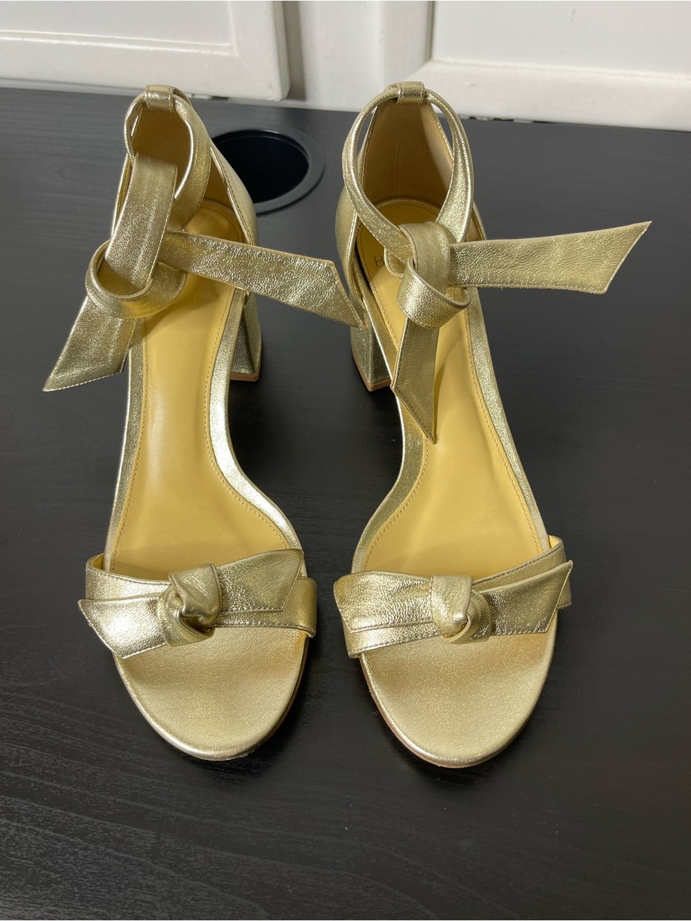 NEW Alexandre Birman Clarita Bow Suede Heels Size 36.5 Gold Metallic Sandals